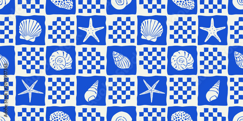 Retro hand drawn seashell mosaic seamless pattern. Tropical summer background illustration. Vintage marine nature print. Patchwork style shell animal wallpaper texture.