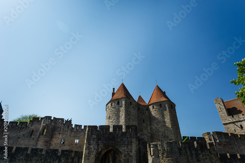 Fotografie Close-up of the outline of the ramparts and chateau towers of the ancient walled city