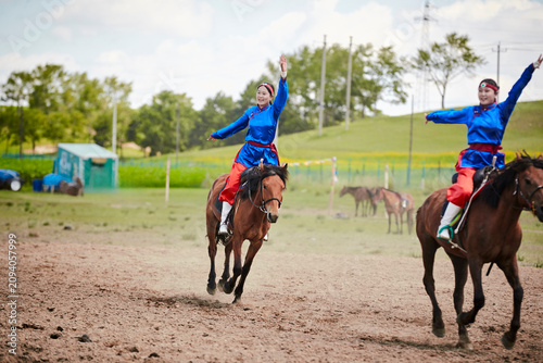 Obraz na plátně Mongolian equestrian performance at Kulun Nuoer Scenic Area, Guyuan County, Hebe