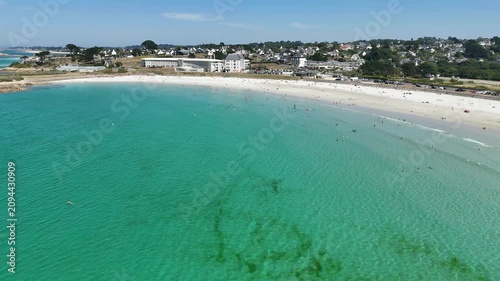 Trévou-Tréguignec et sa plage de Trestel vus depuis un drone