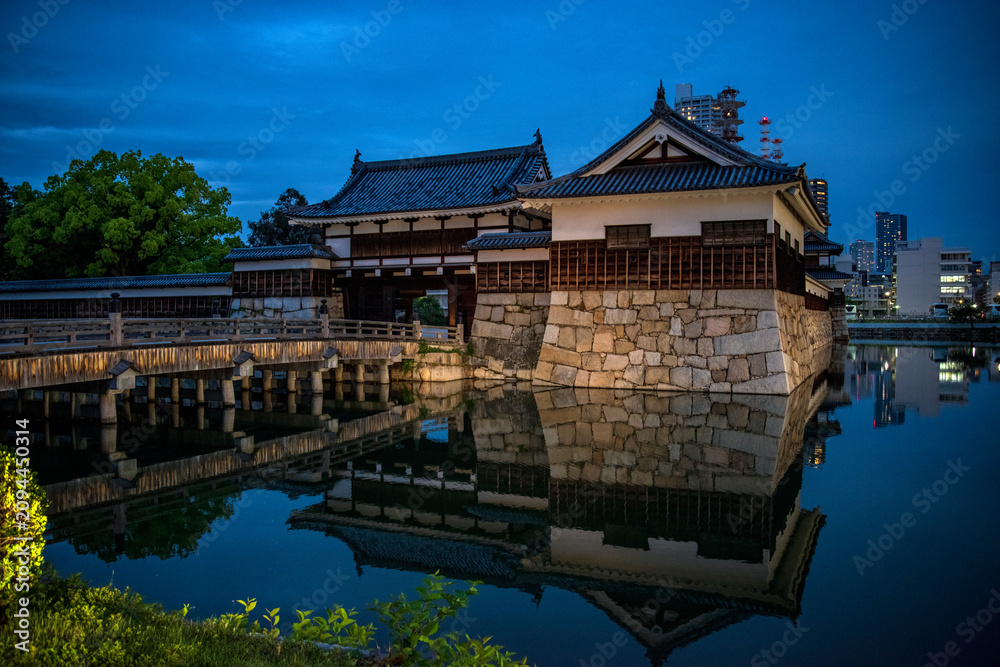 Obraz premium Omote-gomon Gate and Gomonbashi Bridge at Hiroshima Castle, Japan