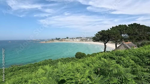 Trévou-Tréguignec et sa plage de Trestel vus depuis un drone