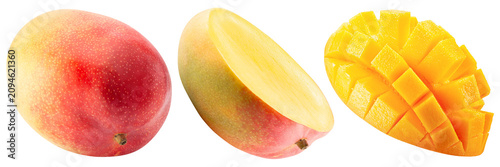 Foto Fresh mango fruit sliced and cut into cubes isolated on a white background