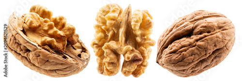 Foto Three whole and halved walnut halves isolated on a white background