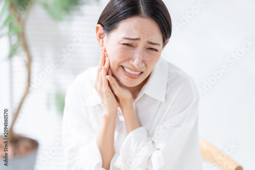 Foto 痛がる女性