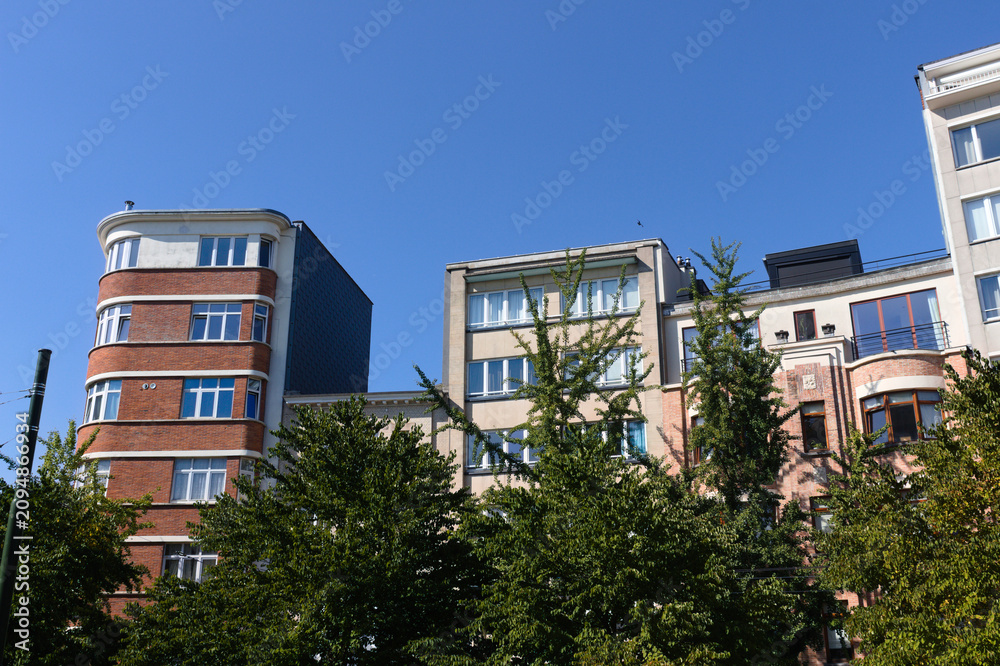Fototapeta premium Le quartier de Forest (Vorst) à Bruxelles, près de l'arêt Jupiter