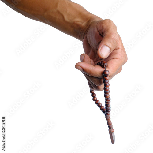 Foto Fingers Holding Wooden Prayer Beads Tasbih Close Up Isolated on White