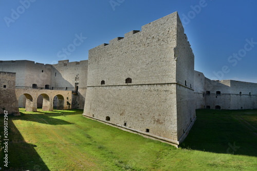 Foto View of Barletta Castle, Apulia, Italy.