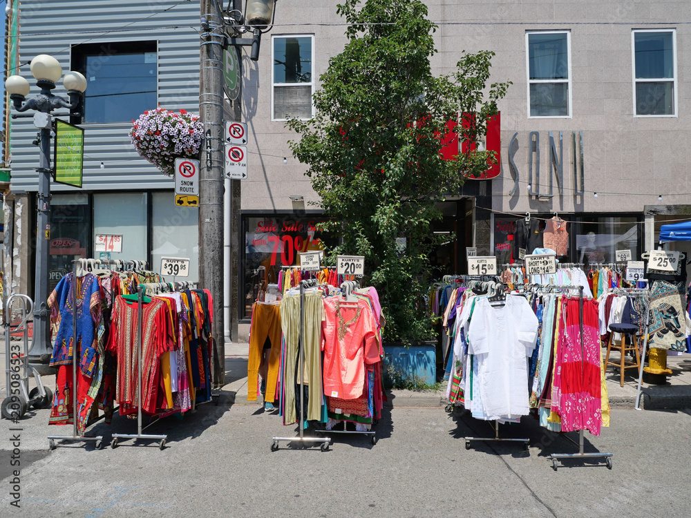 Obraz premium Toronto Little India district Bazaar