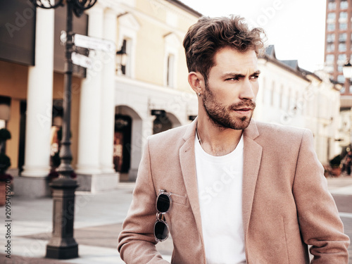 Obraz na plátne Handsome confident stylish hipster lambersexual model