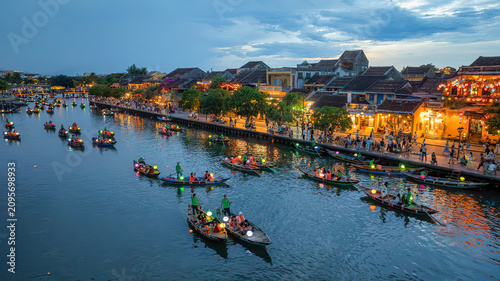 Obraz na plátně Hoi An ancient town which is a very famous destination for tourists