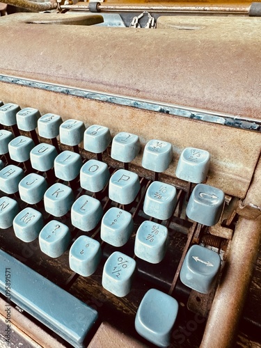 Canvastavla Classic vintage typewriter showcasing mechanical keyboard details and nostalgic writing technology from a bygone era