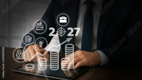 Bild auf Leinwand Business owners are planning their finances and investments to grow by 2027 according to their goals