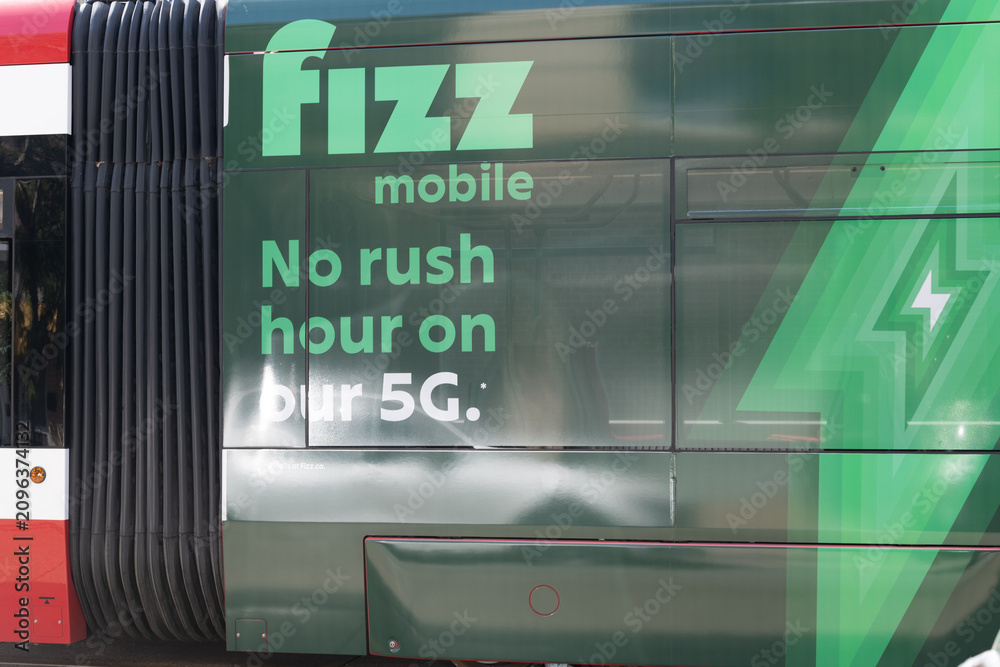 Obraz premium streetcar ad wrap of fizz mobile in Toronto