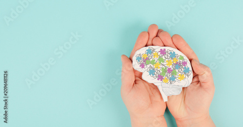 Alzheimer awareness day, dementia diagnosis, Parkinson disease, memory loss disorder, decline in cognitive abilities, shrinking brain, damaged mind