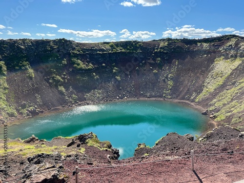 Obraz na płótnie Crater lake