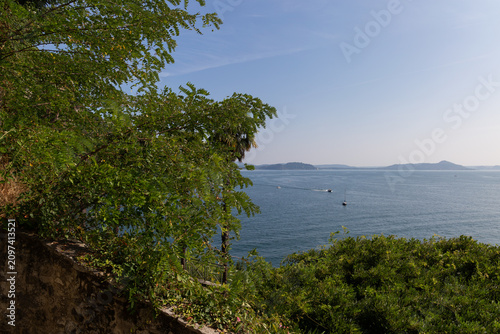 Canvastavla Beautiful view of Lake Maggiore from a historic stone wall terrace