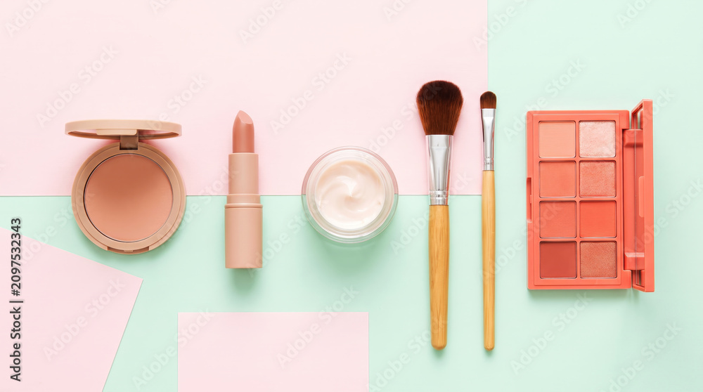 Naklejka premium Cosmetic Products Flat Lay