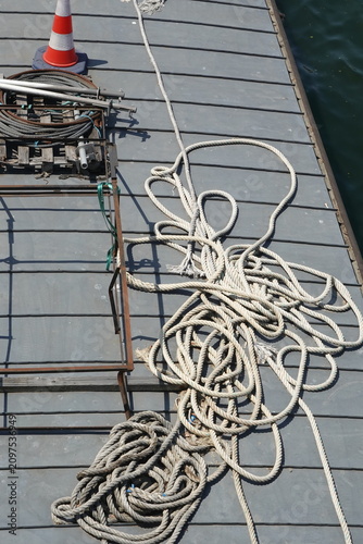 Canvastavla Cordage sur le toit d'une péniche