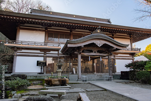 岡山県岡山市 吉備津神社の境内に建つ祈祷殿