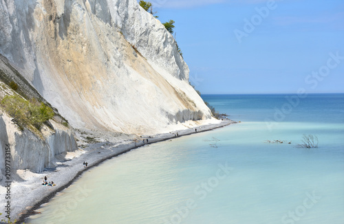 Fotografie Spectacular view of Mons Klint (Møns Klint) -  limestone and chalk cliffs along the eastern coast of the Danish island of Mon (Møn) in the Baltic Sea, a World Heritage Site