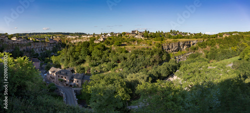 Foto Bozouls, is a commune in the southern French department of Aveyron, Occitanie, Europe