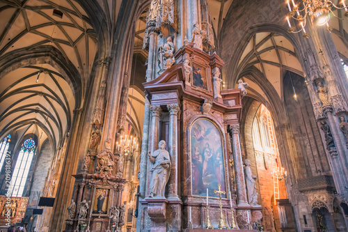 Photos Vienna, Austria - June 4, 2022: Stunning interior of St