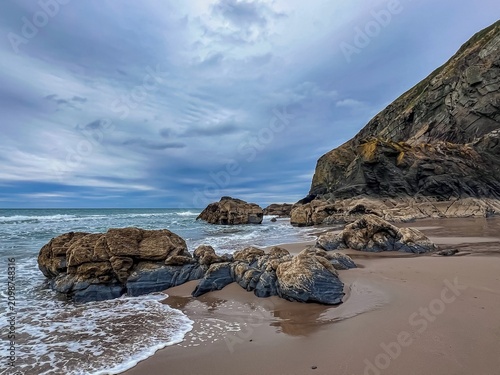Tableau sur toile beach and rocks