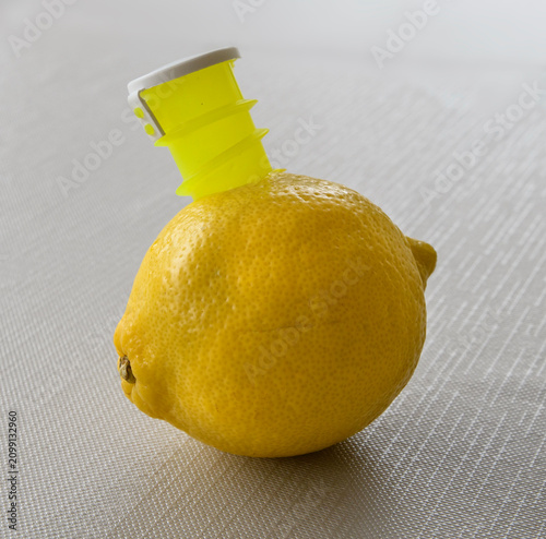 Ustensile pour obtenir du jus de citron