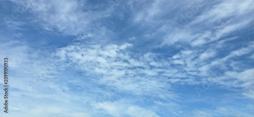 Foto A view of a clear blue sky