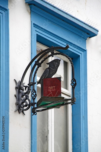 Schild einer Buchhandlung in Hameln
