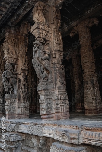 Cuadro en lienzo Arulmigu Sri Varadharaja Perumal Temple, Kanchipuram. India.
