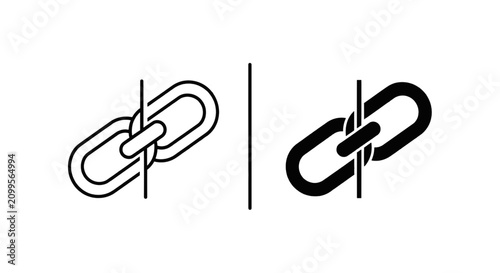 Vector illustration of broken link icon set, vector illustration of unlinked chain on a transparent background
