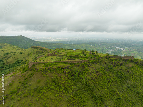 Fotografía Sahyadri Fort During Monsoon,
Heritage Fort in Maharashtra,
Ancient hill fort in