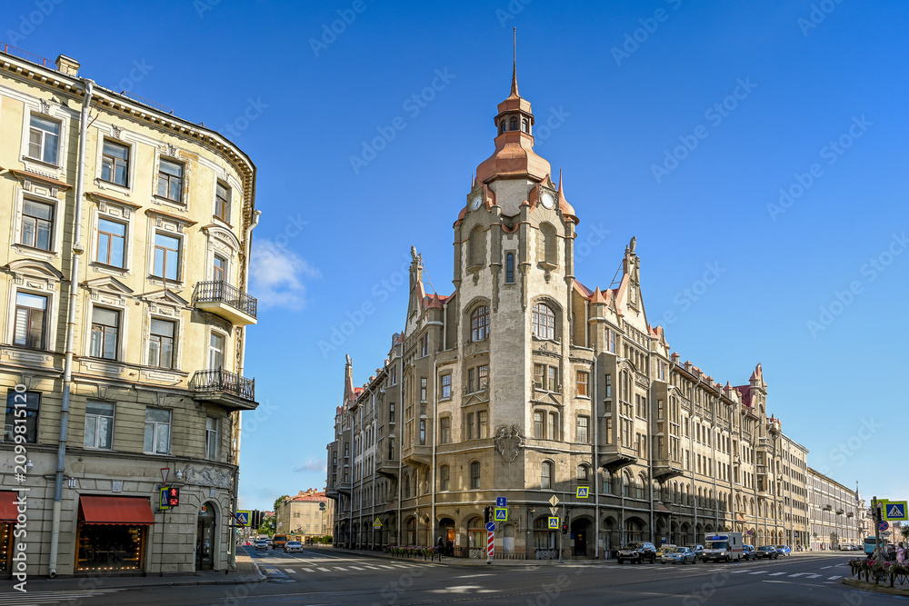 Obraz premium Beautiful view of the City Institutions Building on Sadovaya Street, Saint Petersburg city in Russia