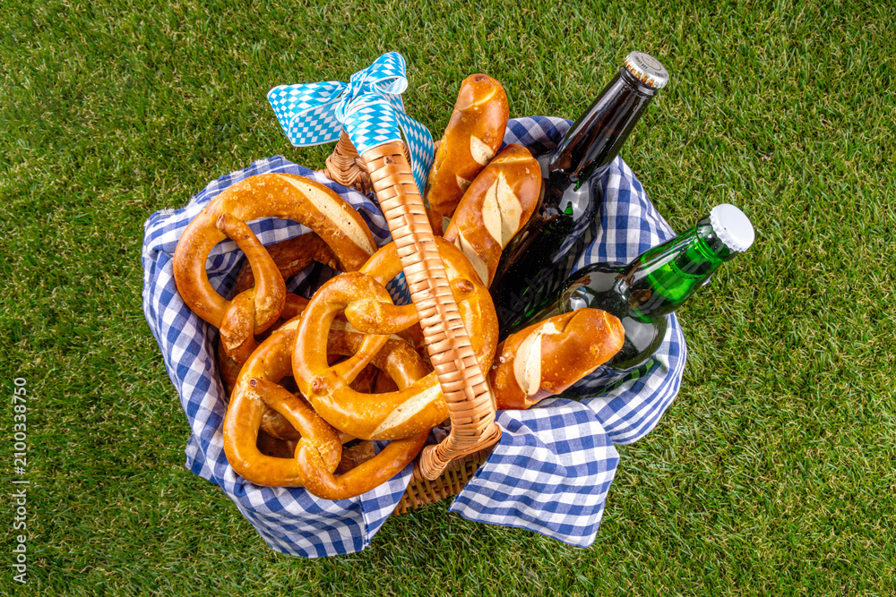 Fototapeta premium Oktoberfest picnic and barbecue food, Oktoberfest bavarian party menu