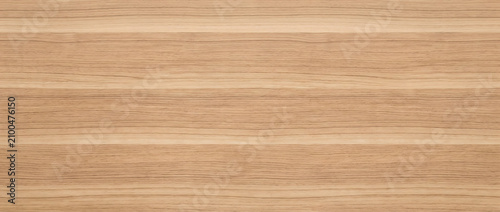 Foto Wood texture background showing striped cherry panel with alternating light and