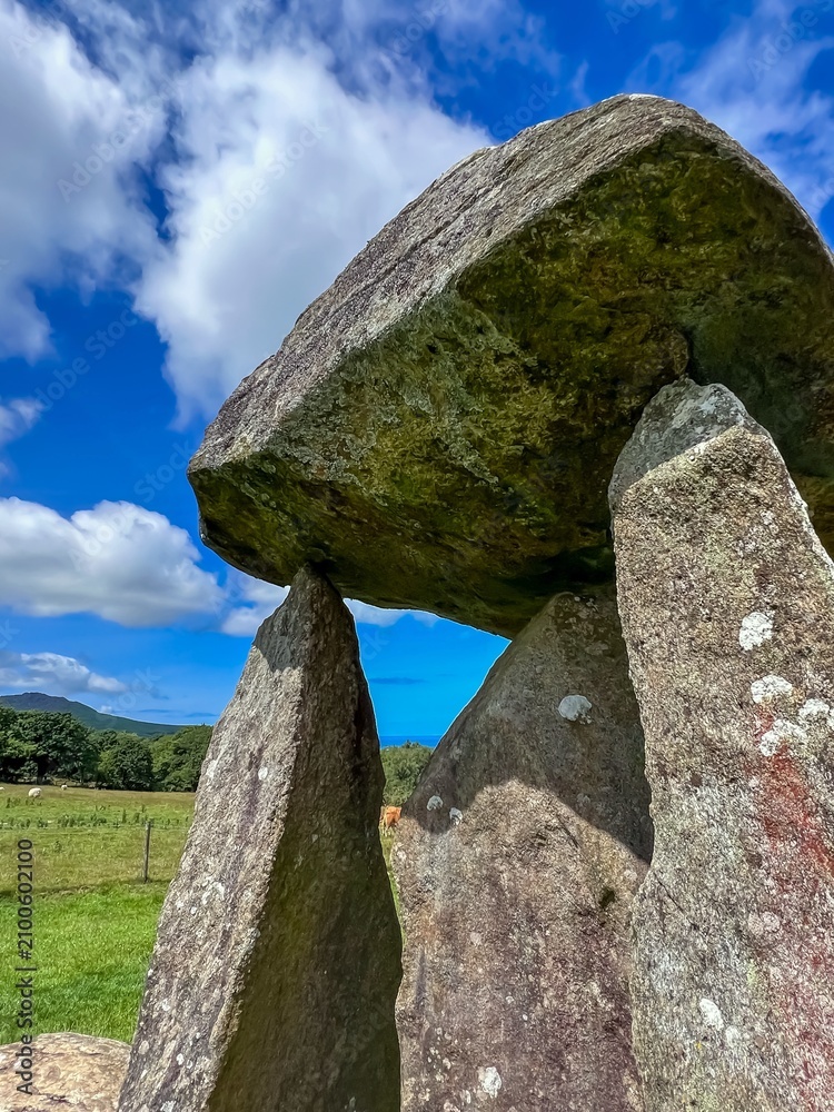 Photos Stone structure