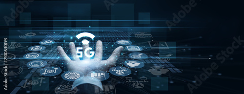 Картината върху платно IT engineer handhold 5G Technology icon showing ultra-fast network speed connection
