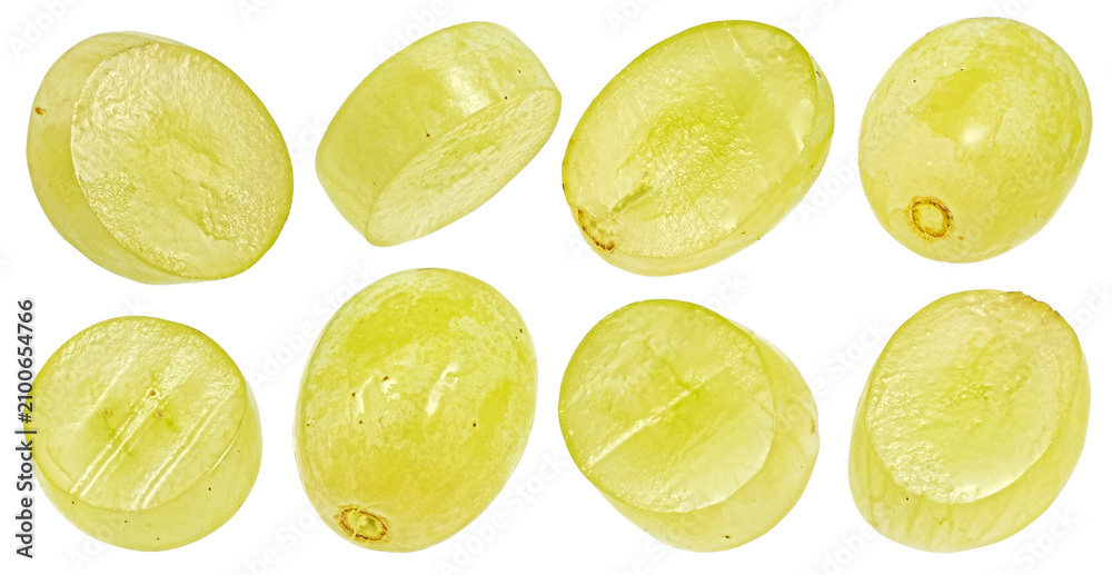 Obraz premium Green grape slices isolated on white background with clipping path