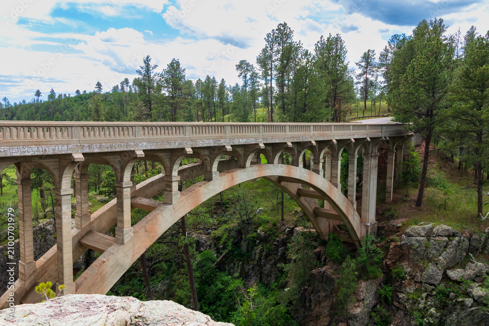 Fototapeta premium Beaver Creek Bridge at Wind Cave National Park, South Dakota