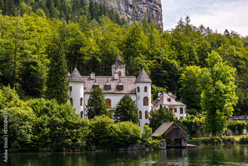 Bild auf Leinwand Beautiful Hallstatt, hidden gem in Austria, reflection in the lake