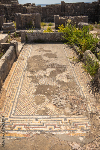 Canvas Print Ancient floor mosaic at the archaeological site of Dougga, in Teboursouk, outsid