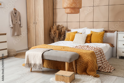 Big comfortable bed, bench ...