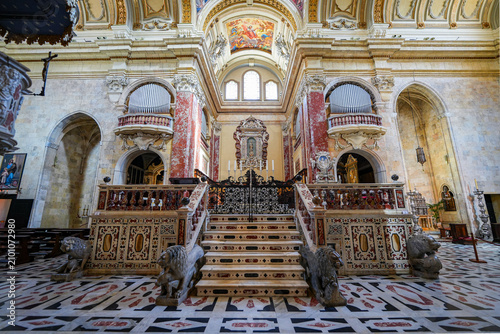 Fotografi Presbytery of the Cathedral of Saint Mary of the Assumption and Saint Cecilia in