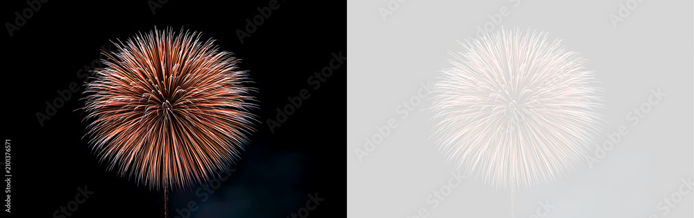 Obraz premium Large spherical orange firework burst. Isolated copper pyrotechnic explosion on black and transparent background. New Year celebration element