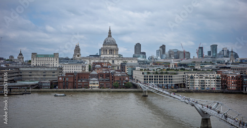 Photos View of St Paul's Cathedral over the River Thames