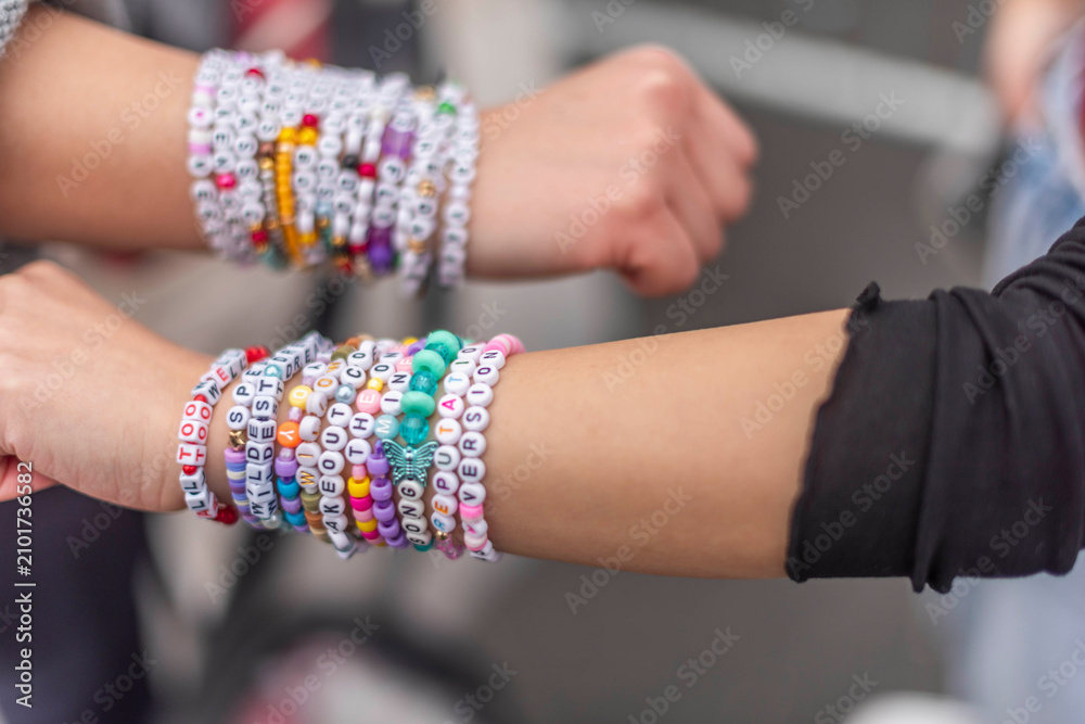 Fototapeta premium Taylor swift friendship bracelet 