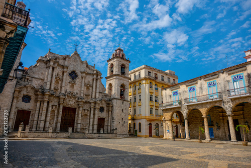 Canvas Print church in cuba