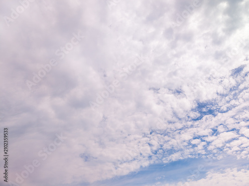 Bild auf Leinwand Cirrocumulus clouds forming a textured blue sky